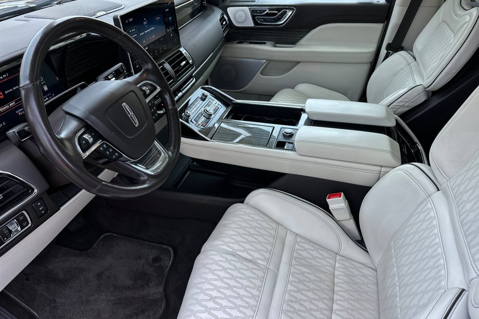 Certified 2023 Lincoln Navigator L Black Label AWD/4WD image 9