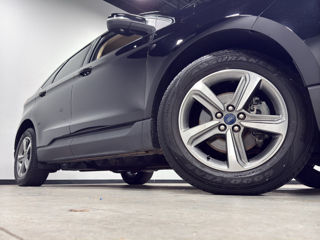 Used 2020 Ford Edge SEL w/ Convenience Package image 2