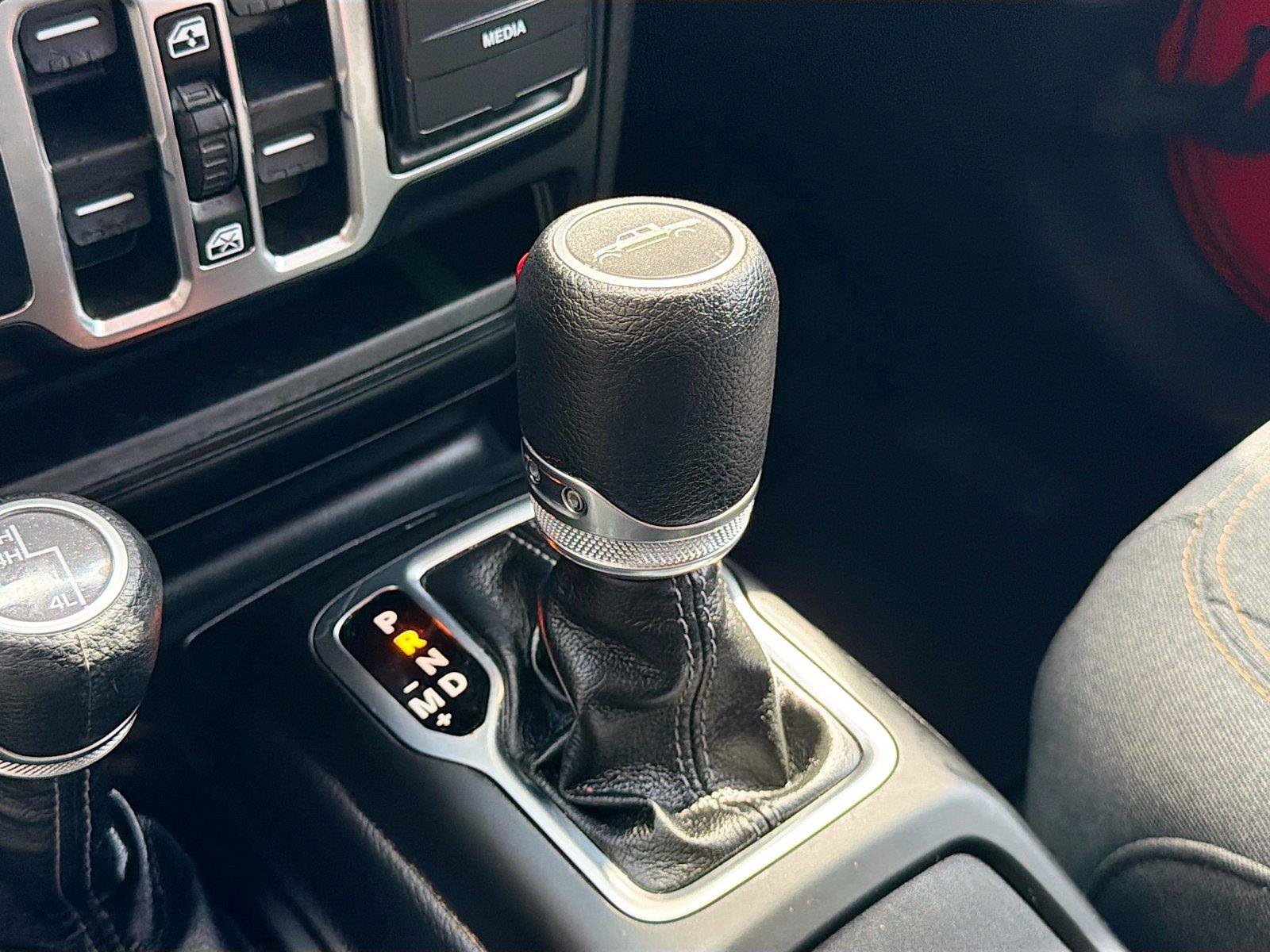 Used 2025 Jeep Gladiator Sport AWD/4WD image 26