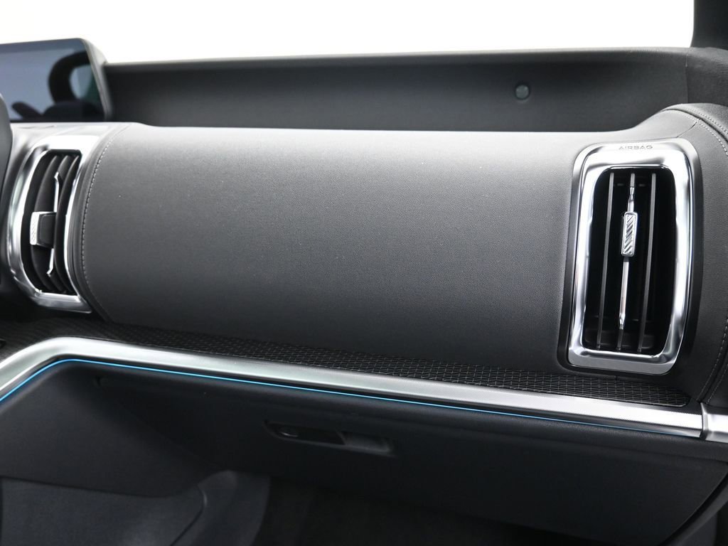 New 2025 Ford Expedition Max Platinum w/ Stealth Performance Package image 34