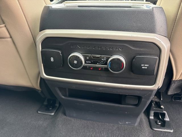 Used 2024 Ford Expedition Limited image 11
