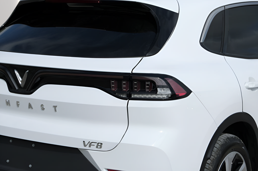 New 2025 VinFast VF 8 Eco AWD/4WD image 31