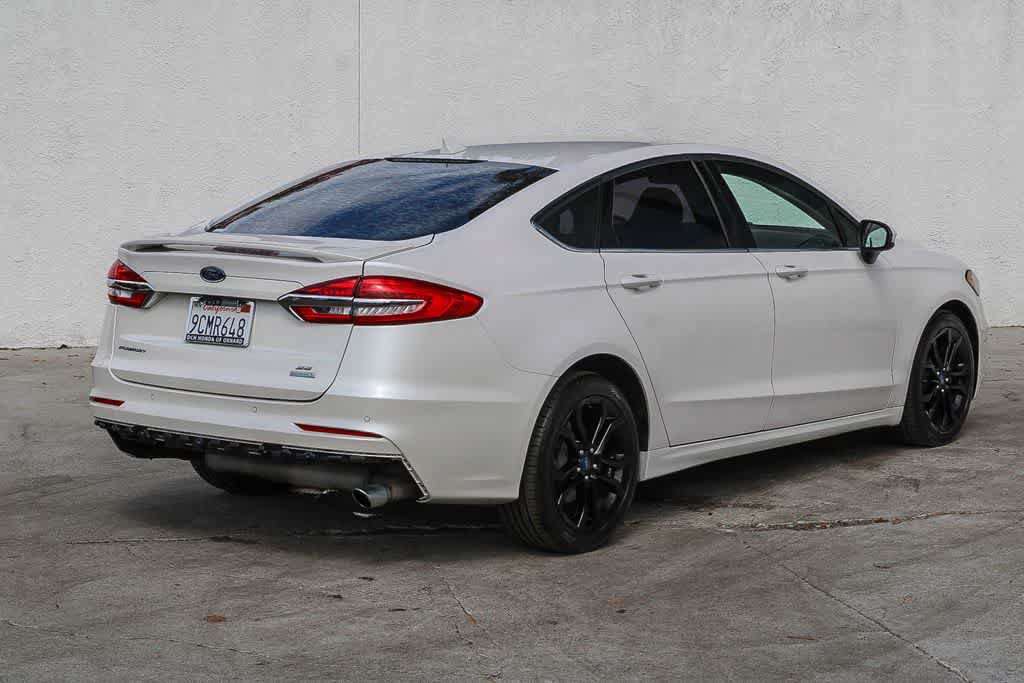 Used 2020 Ford Fusion SE w/ Equipment Group 151A FWD image 5
