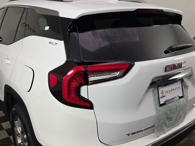 Used 2022 GMC Terrain SLT w/ Tech Package AWD/4WD image 38