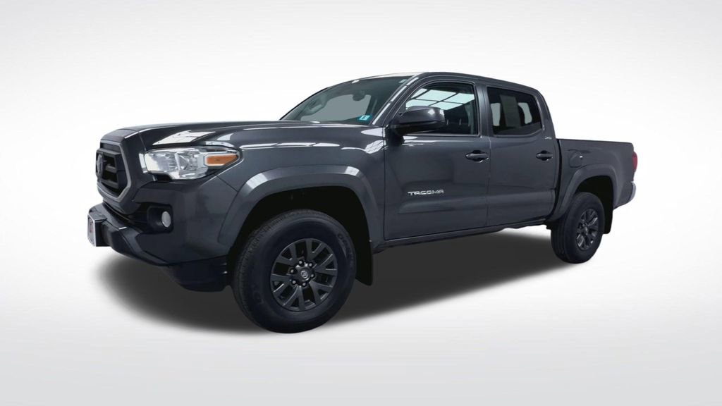Certified 2023 Toyota Tacoma SR5 AWD/4WD image 5