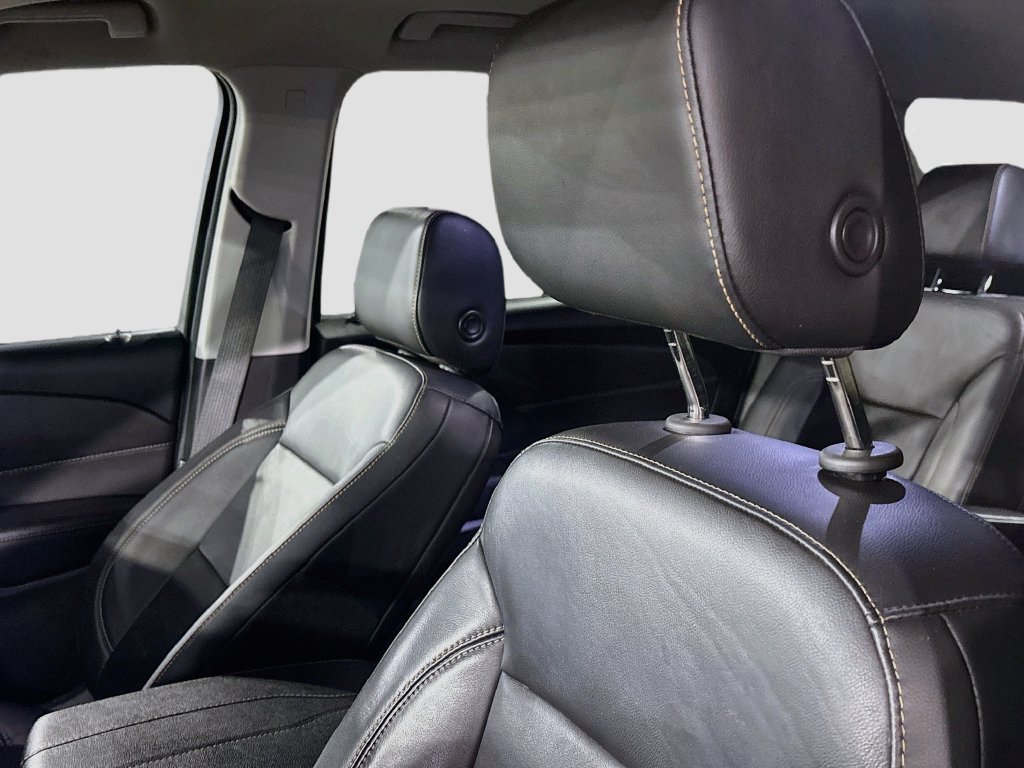 Used 2020 Chevrolet Traverse RS FWD image 42