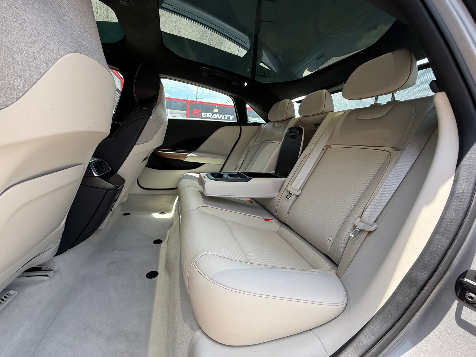 Used 2024 Lucid Air Touring AWD/4WD image 17