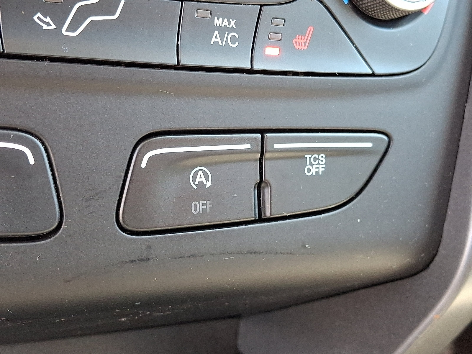 Used 2019 Ford Escape SEL AWD/4WD image 25