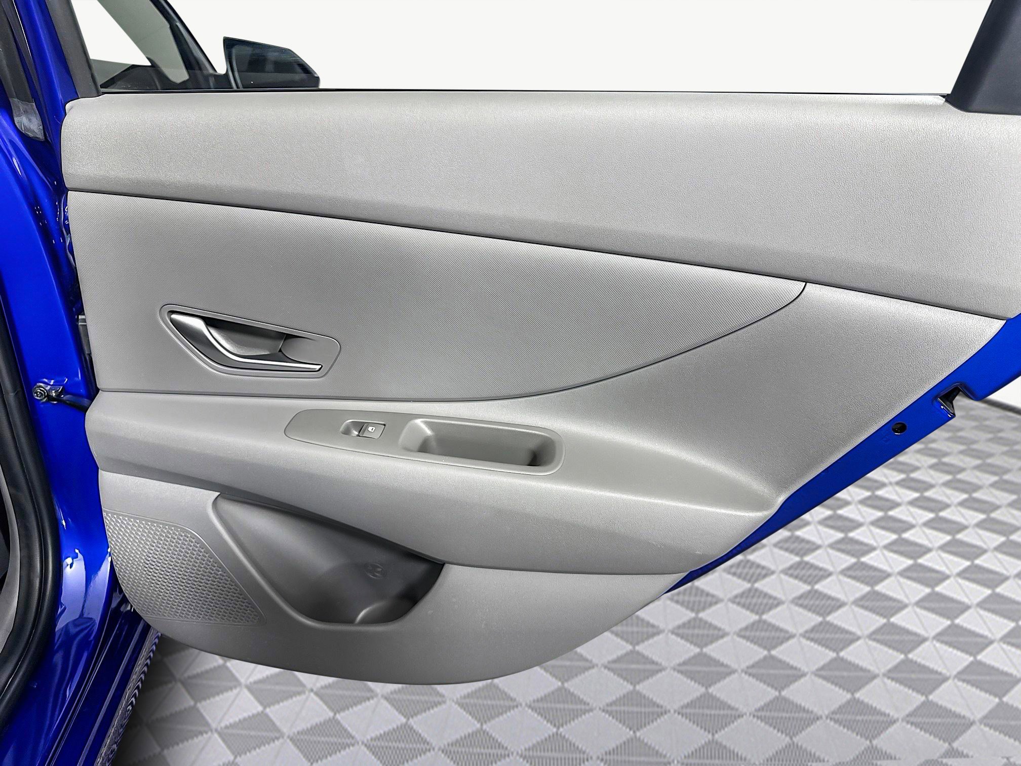 Used 2025 Hyundai Elantra SE image 27