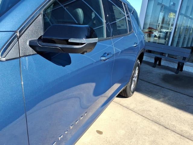 New 2026 Chevrolet Traverse LT w/ Driver Confidence Package FWD image 5