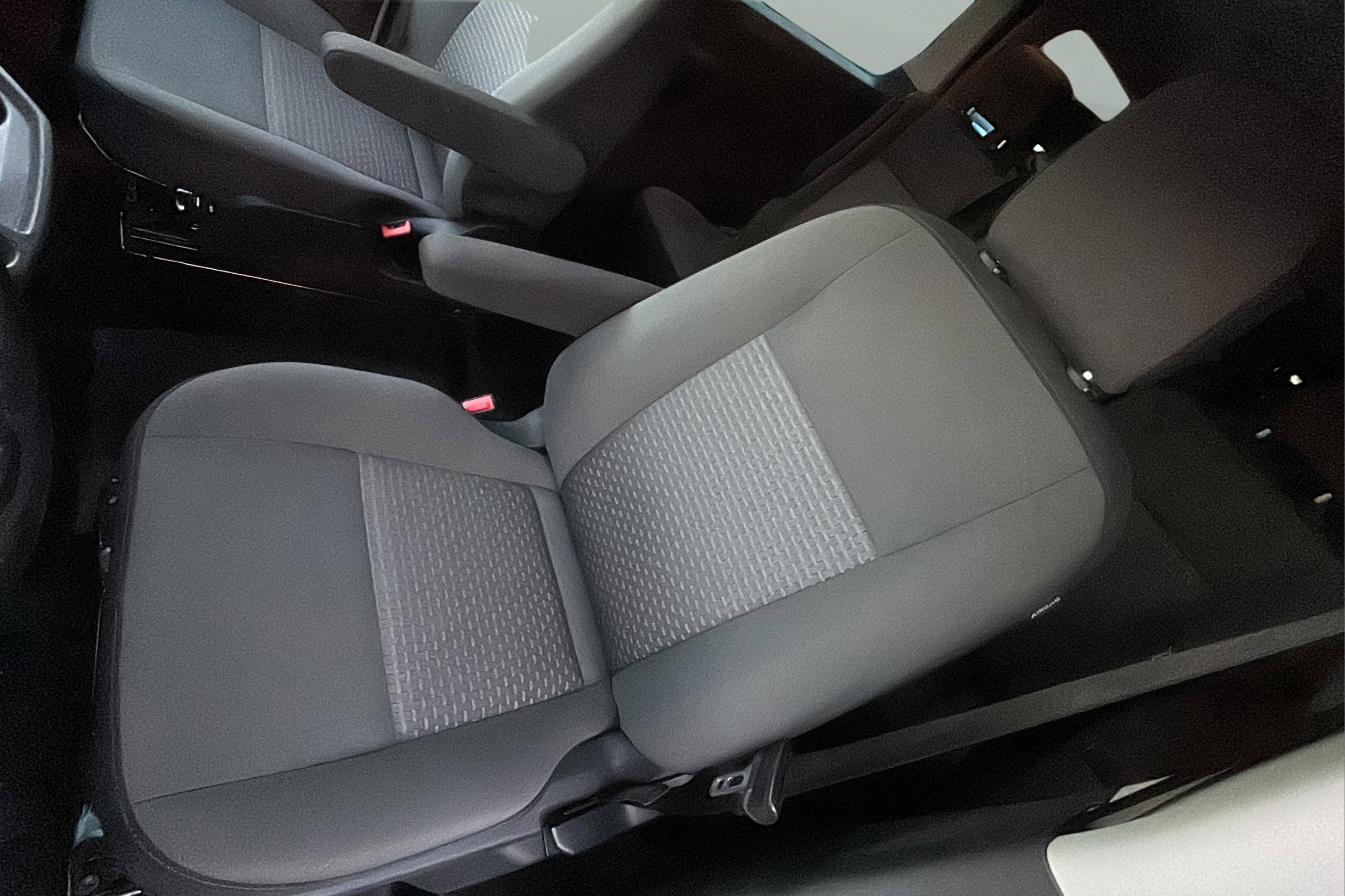 Used 2025 Ford Transit 350 XLT image 16