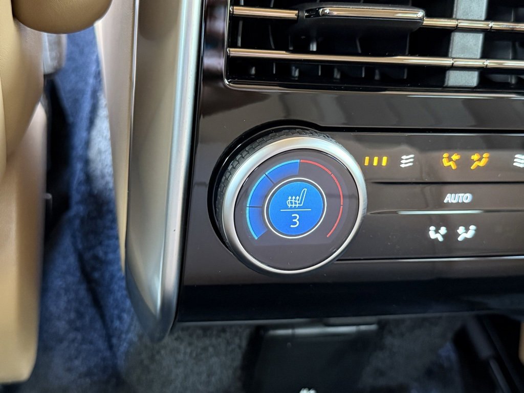 New 2025 Land Rover Range Rover SE image 34