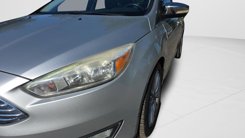 Used 2016 Ford Focus Titanium FWD image 26