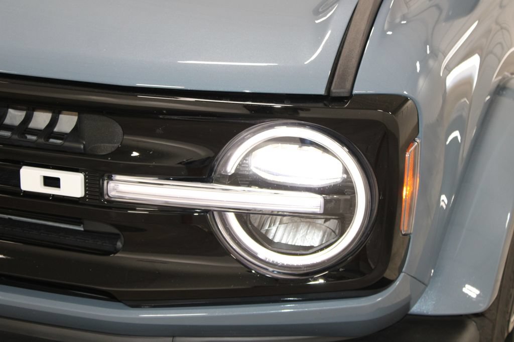 Used 2025 Ford Bronco Outer Banks AWD/4WD image 13