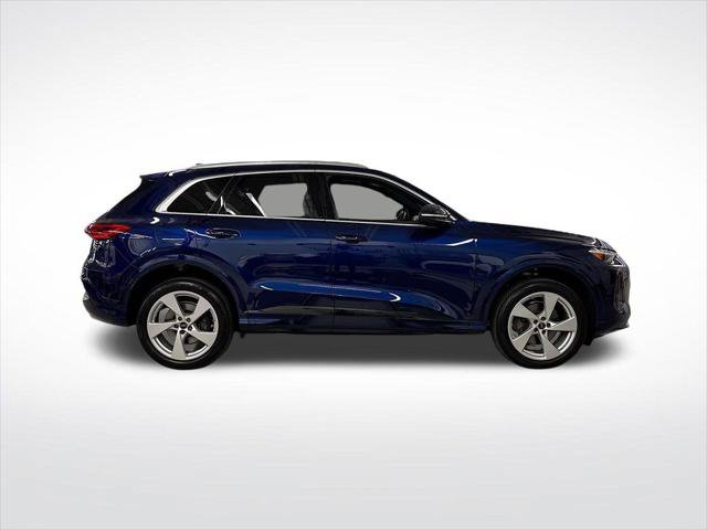 Certified 2025 Audi Q5 Premium w/ Premium Plus AWD/4WD image 6