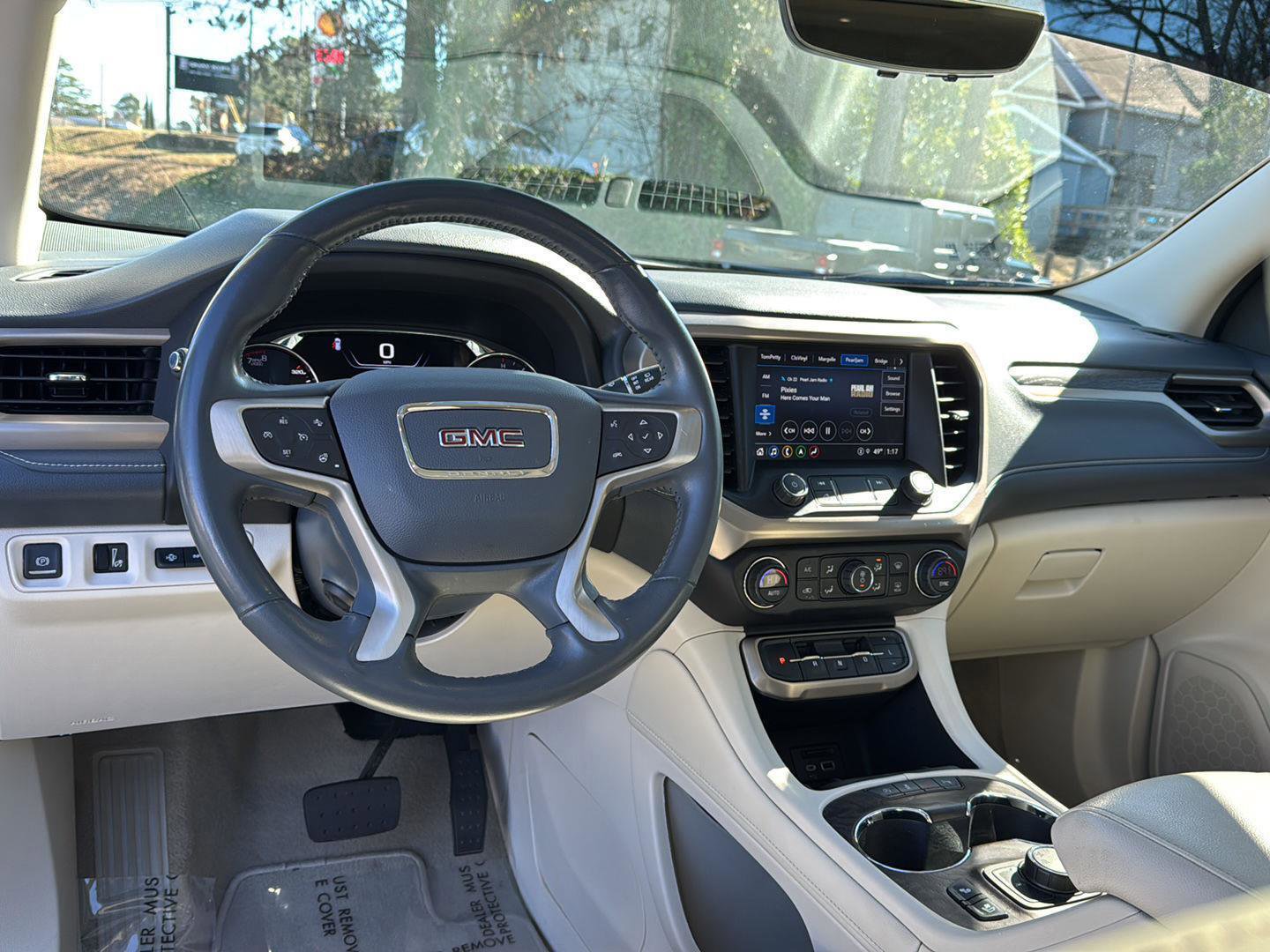 Certified 2022 GMC Acadia Denali w/ Denali Ultimate Package image 16