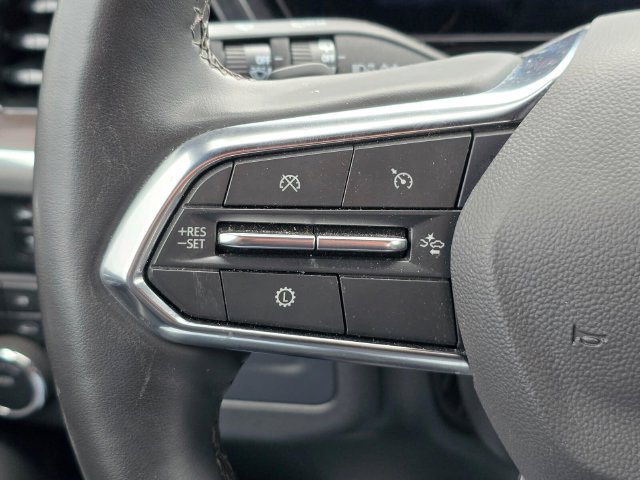 Used 2025 Chevrolet Suburban Premier AWD/4WD image 32