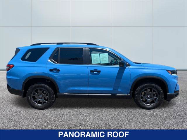 Used 2025 Honda Pilot TrailSport image 6