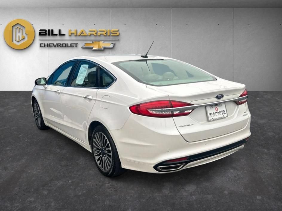 Used 2017 Ford Fusion SE w/ Fusion SE Technology Package FWD image 11