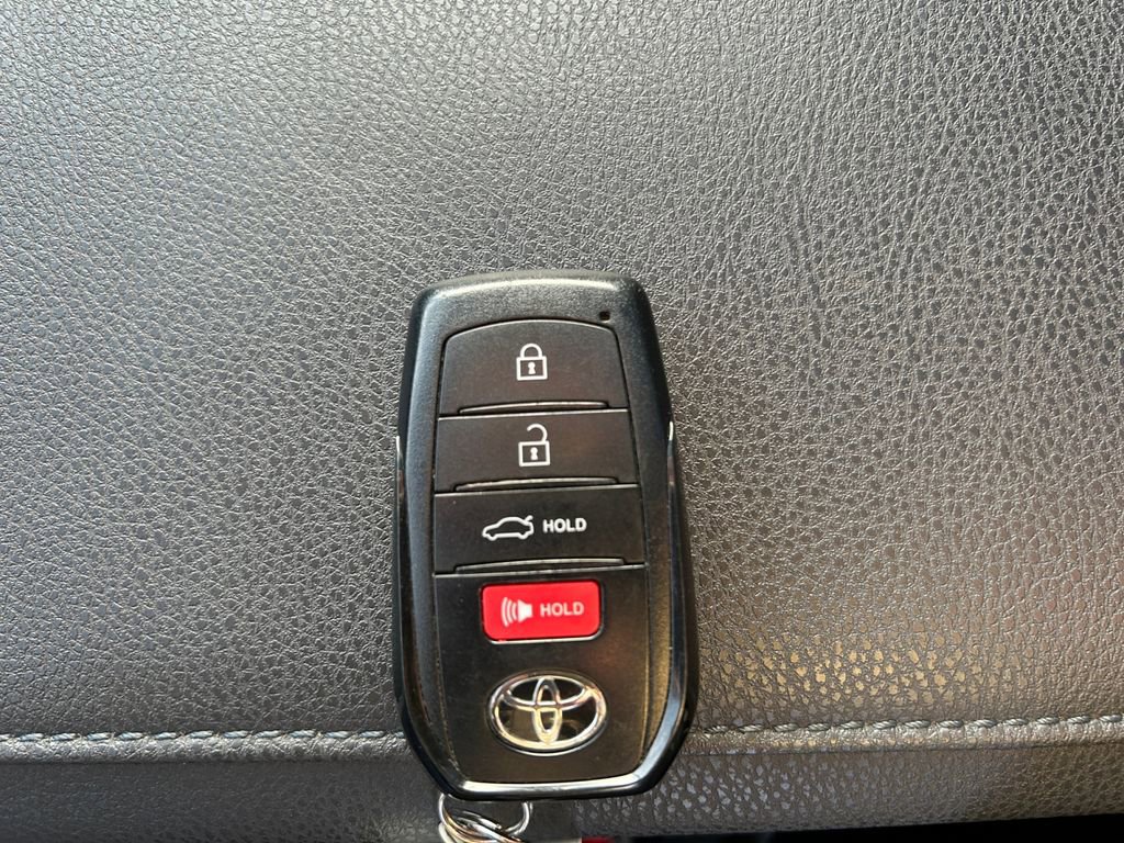 Used 2025 Toyota Camry XSE FWD image 34