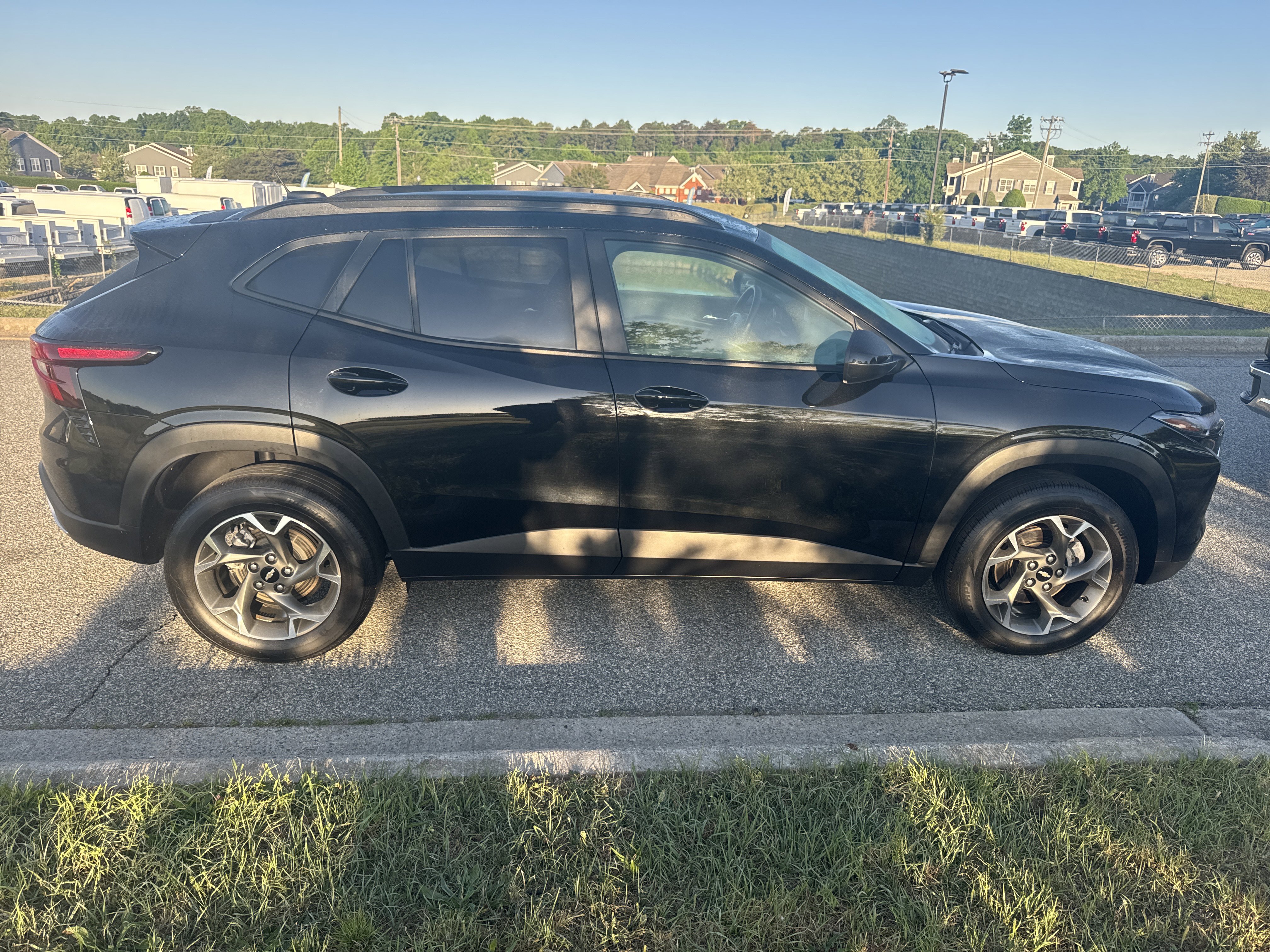 Certified 2024 Chevrolet Trax LT w/ Driver Confidence Package FWD image 11