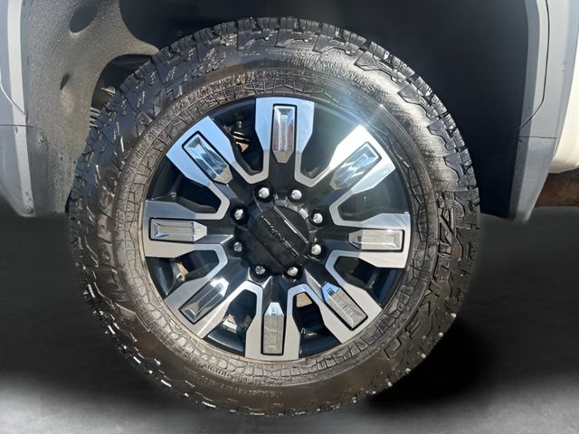 Used 2024 GMC Sierra 3500 Denali w/ Denali Reserve Package AWD/4WD image 10
