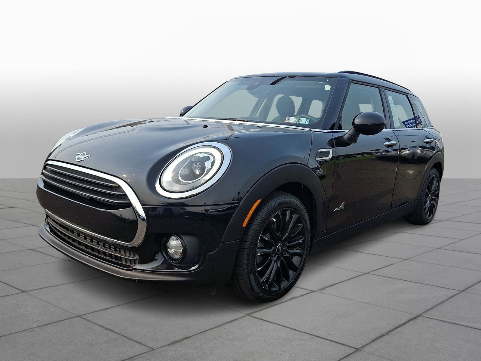 Used 2019 MINI Cooper Clubman ALL4 AWD/4WD image 4