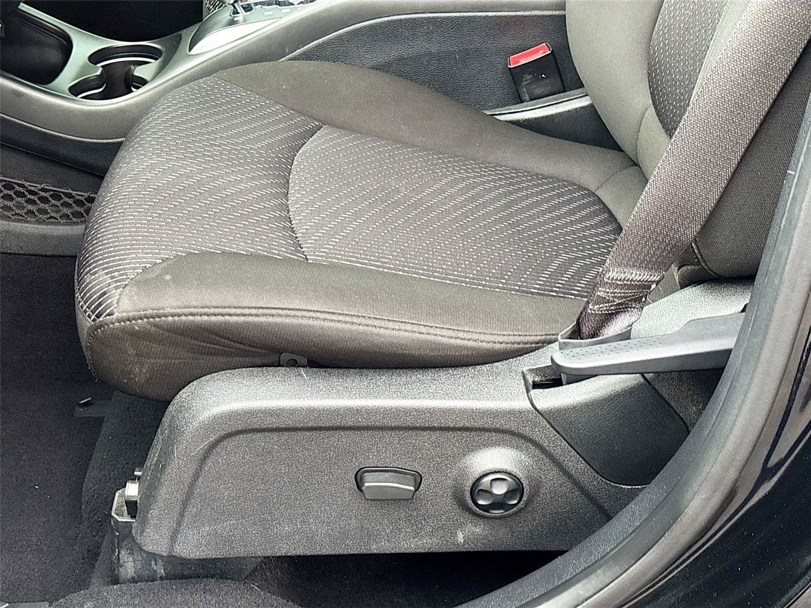 Used 2020 Dodge Journey SE w/ SE Popular Equipment Group FWD image 21