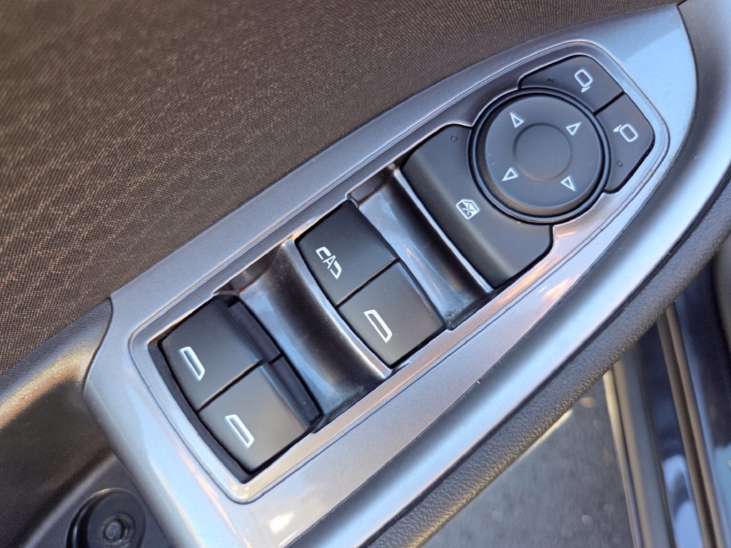 Used 2023 Chevrolet Malibu LT FWD image 28