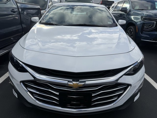 Used 2024 Chevrolet Malibu LT image 2