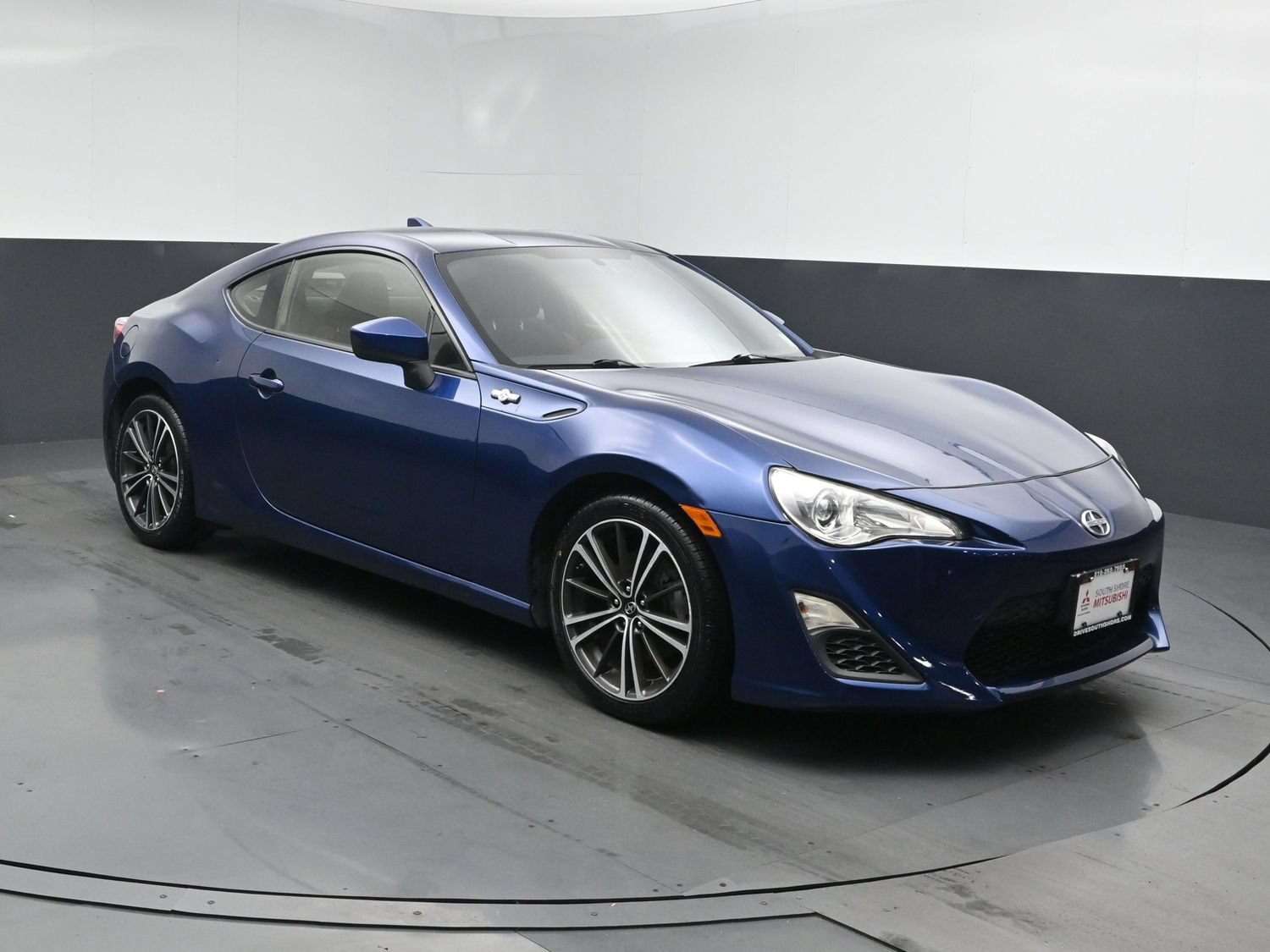 Used 2015 Scion FR-S RWD image 2