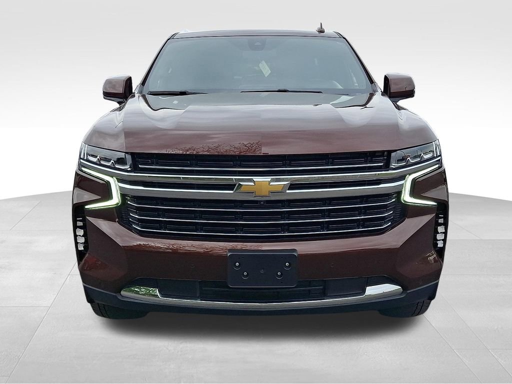 Used 2022 Chevrolet Tahoe LT w/ Luxury Package AWD/4WD image 2