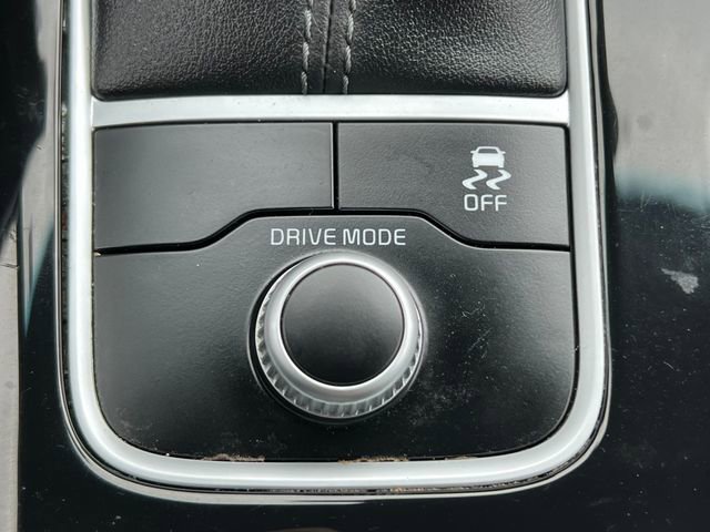 Used 2020 Kia Stinger GT-Line image 32