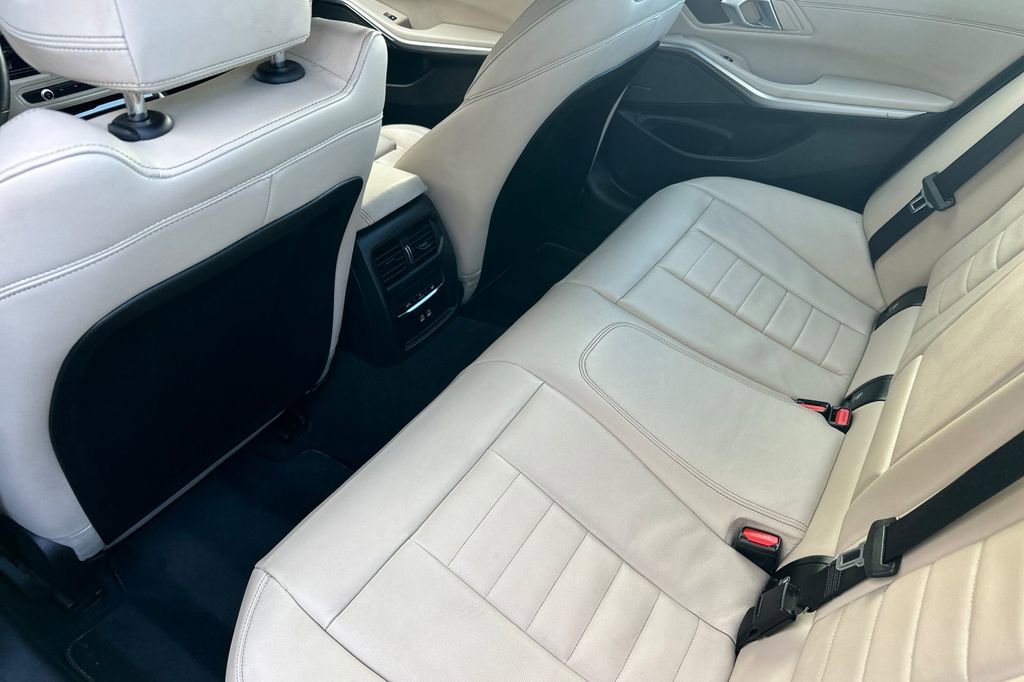 Used 2025 BMW M340i xDrive w/ Premium Package image 12