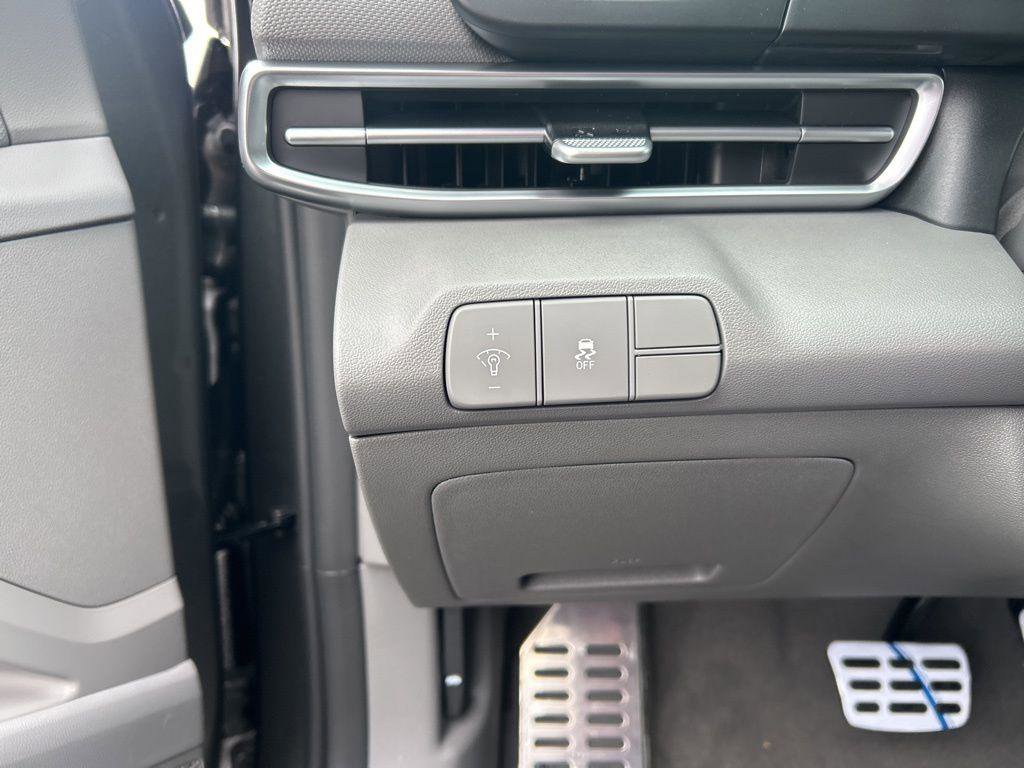 New 2026 Hyundai Elantra SEL Sport Premium image 18