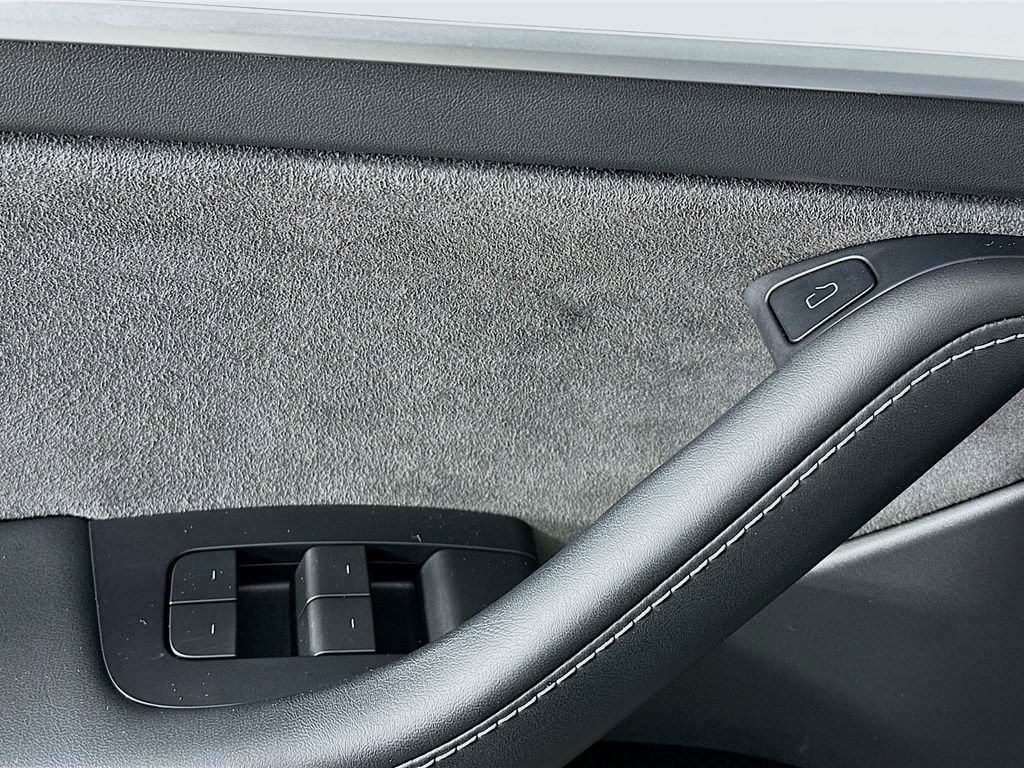 Used 2022 Tesla Model Y Performance image 20