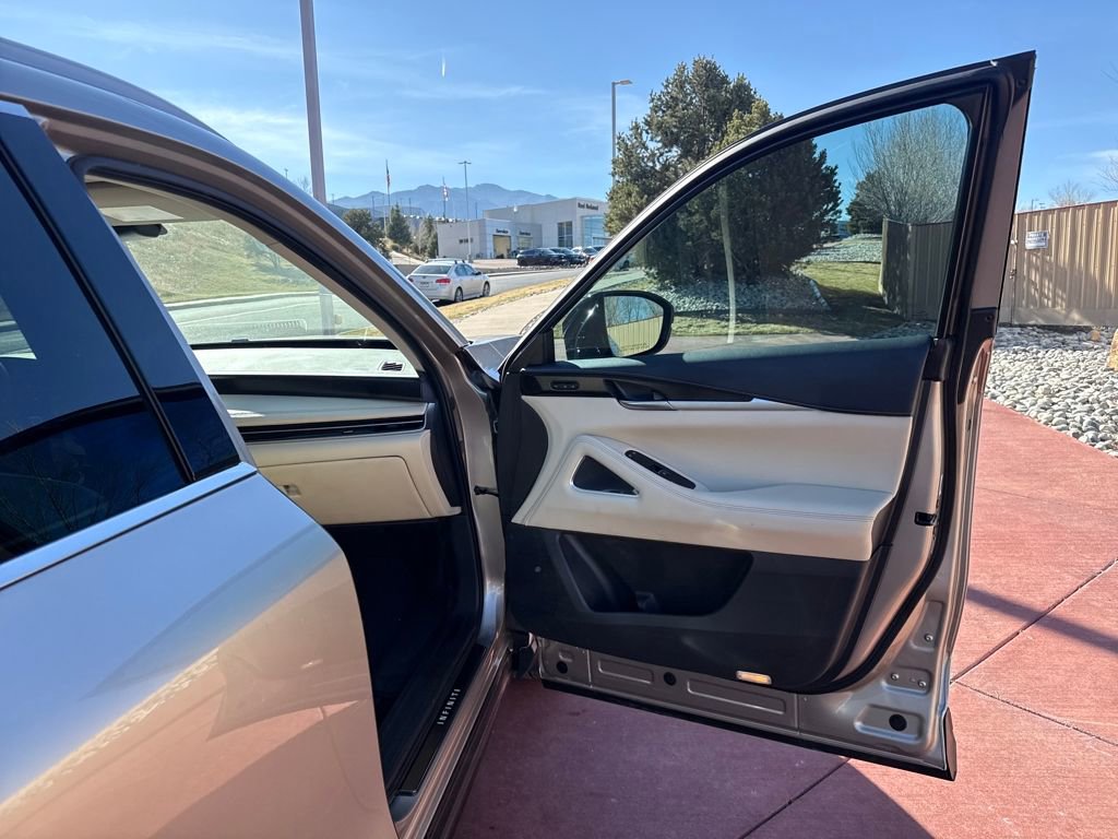 Used 2025 INFINITI QX60 Sensory w/ Vision Package image 29