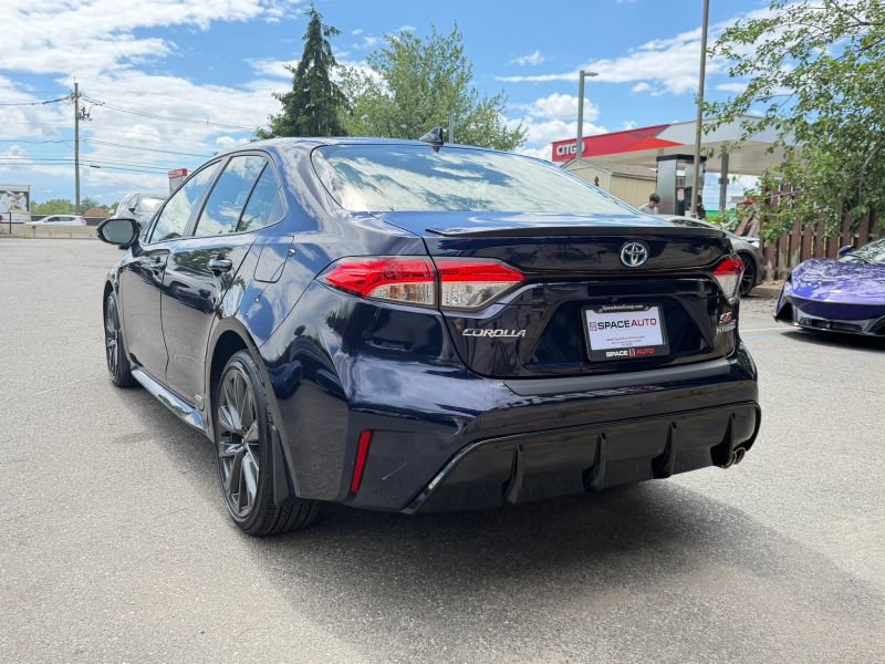 Used 2024 Toyota Corolla SE AWD/4WD image 8