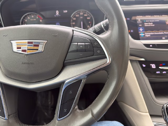 Used 2021 Cadillac XT5 Premium Luxury AWD/4WD image 16