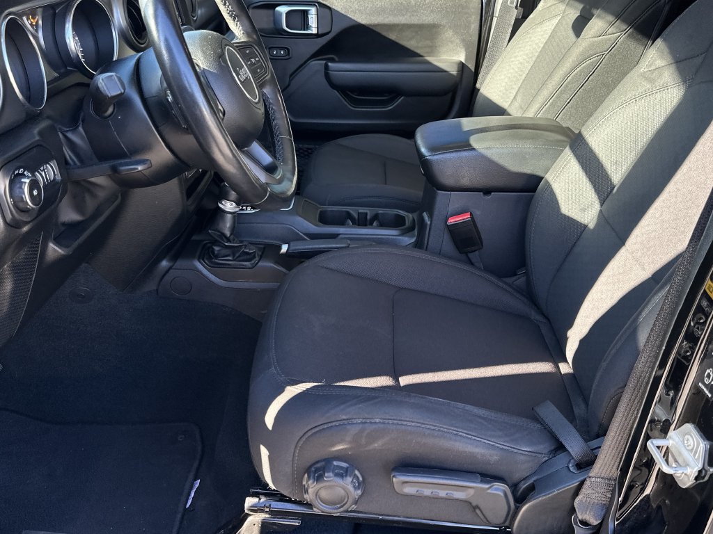 Used 2022 Jeep Wrangler Unlimited Sport AWD/4WD image 14