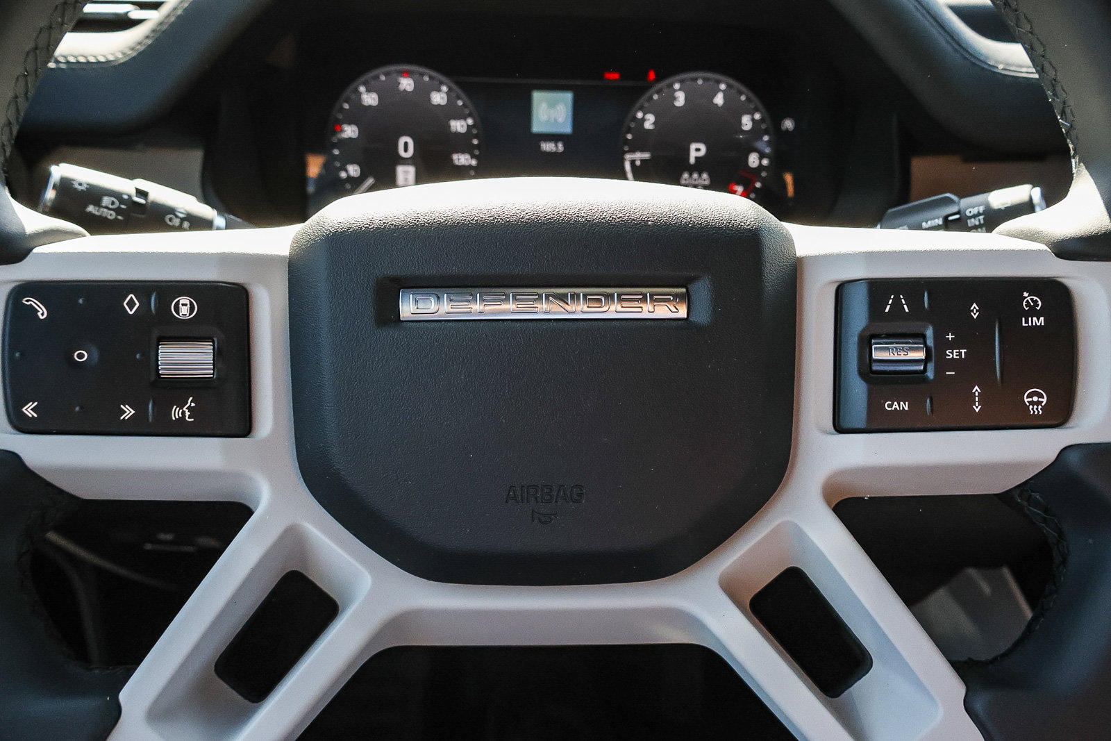 New 2026 Land Rover Defender 110 X-Dynamic SE AWD/4WD image 30