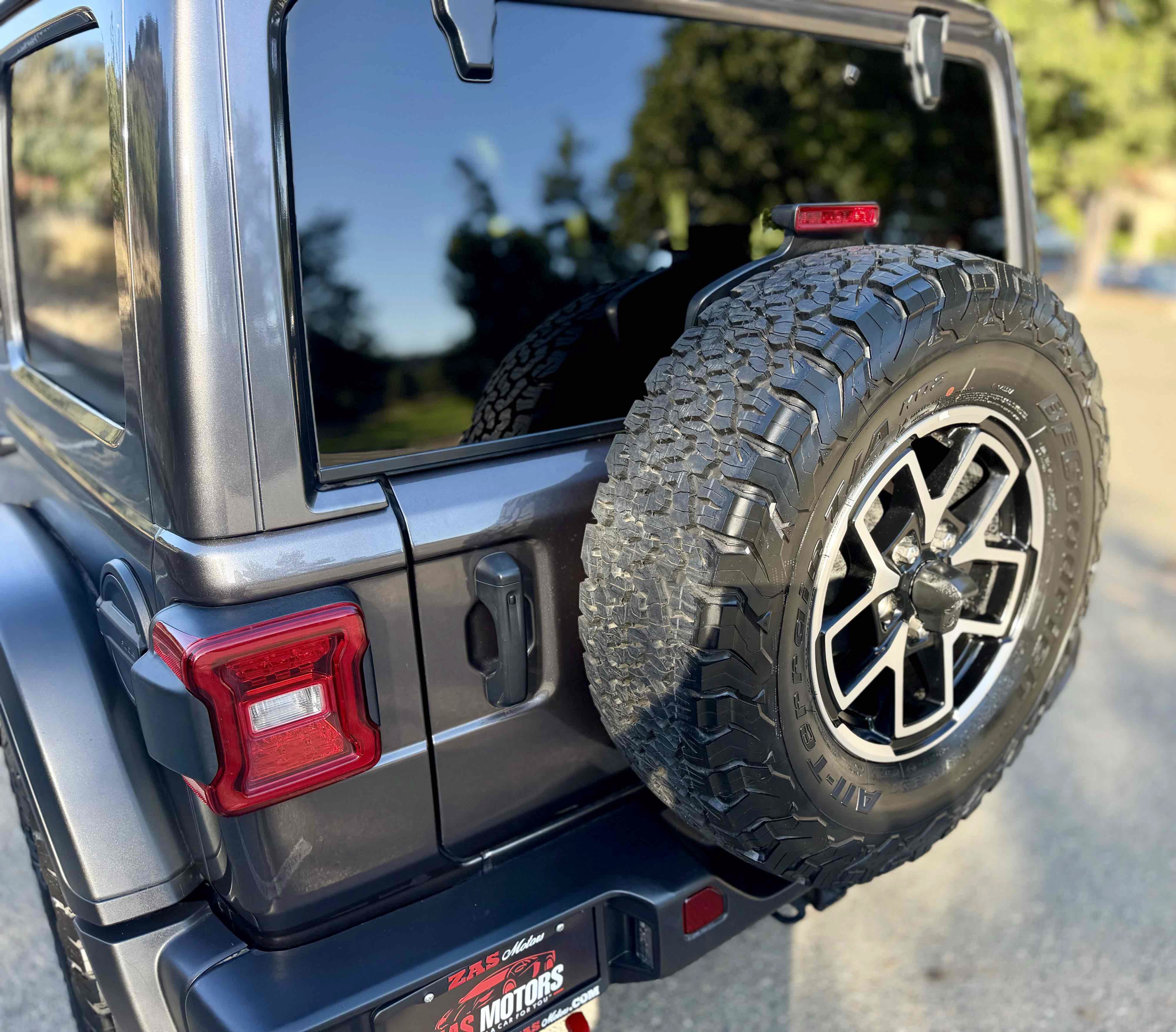 Used 2025 Jeep Wrangler Unlimited Rubicon AWD/4WD image 19