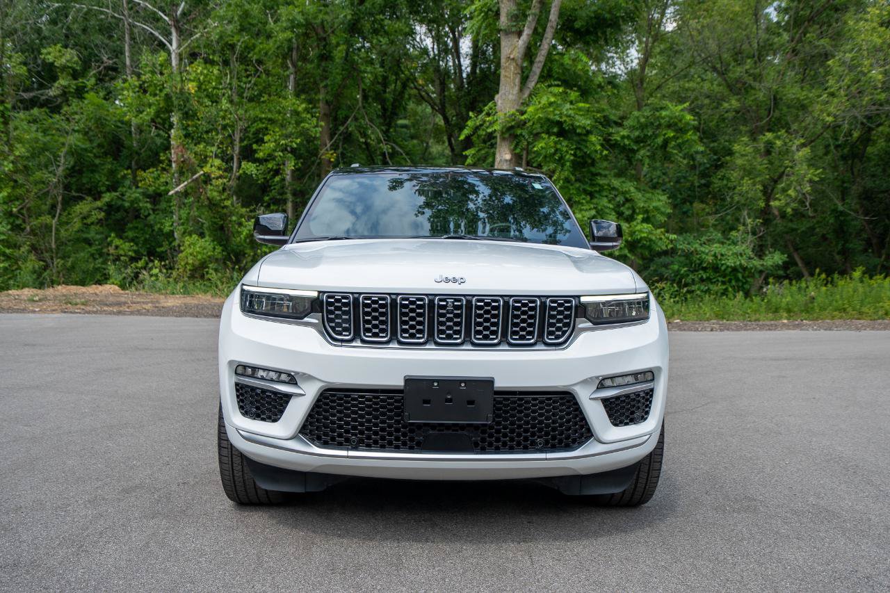 Used 2024 Jeep Grand Cherokee Summit AWD/4WD image 8