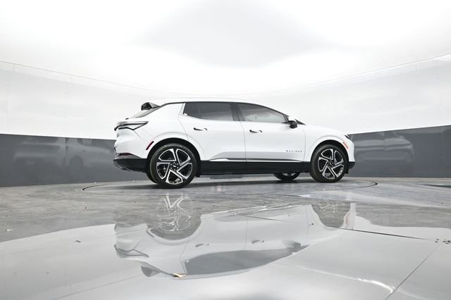 New 2026 Chevrolet Equinox EV LT image 44