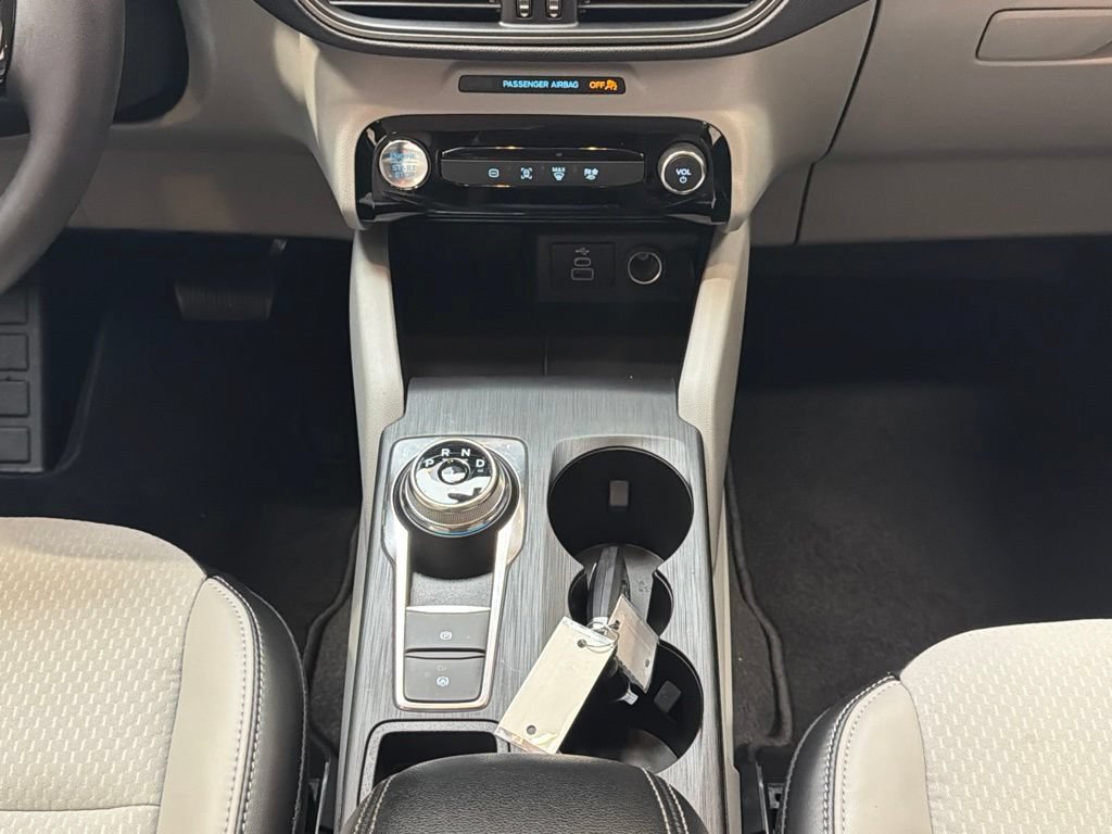 Used 2025 Ford Escape SE FWD image 14
