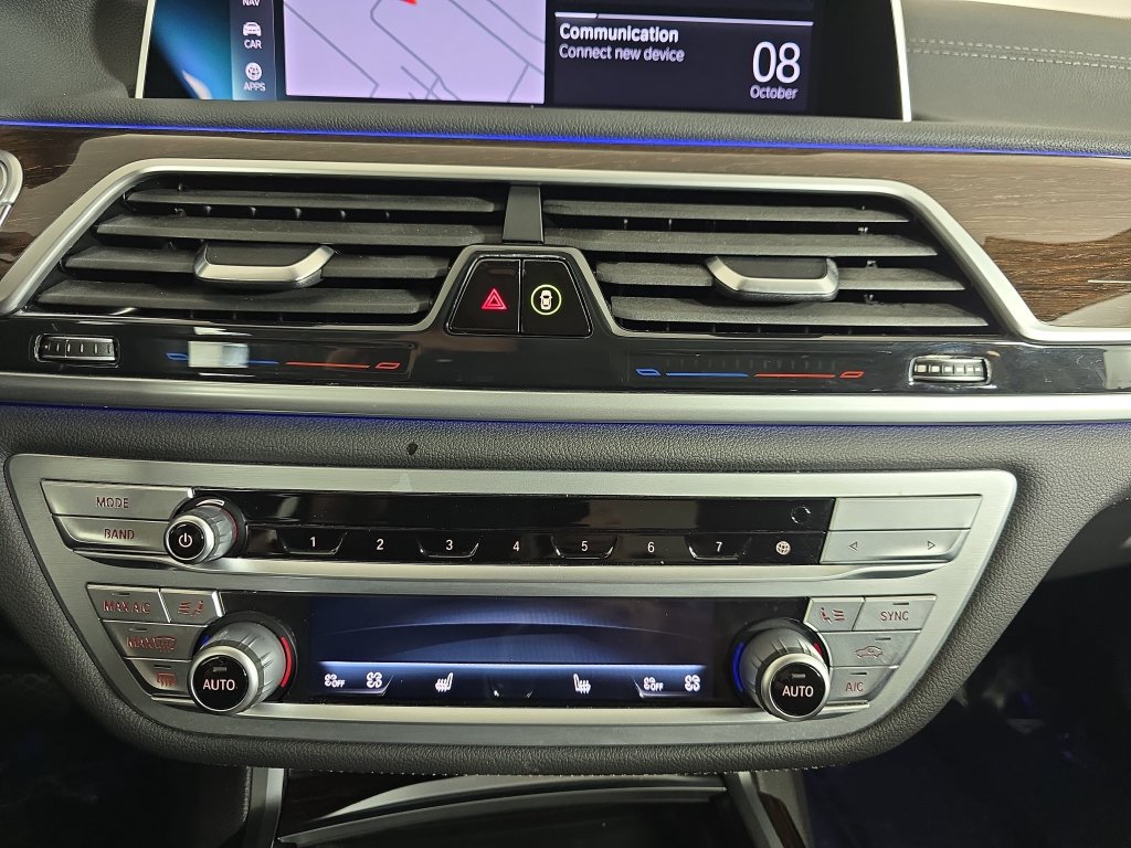 Used 2021 BMW 740i xDrive AWD/4WD image 23