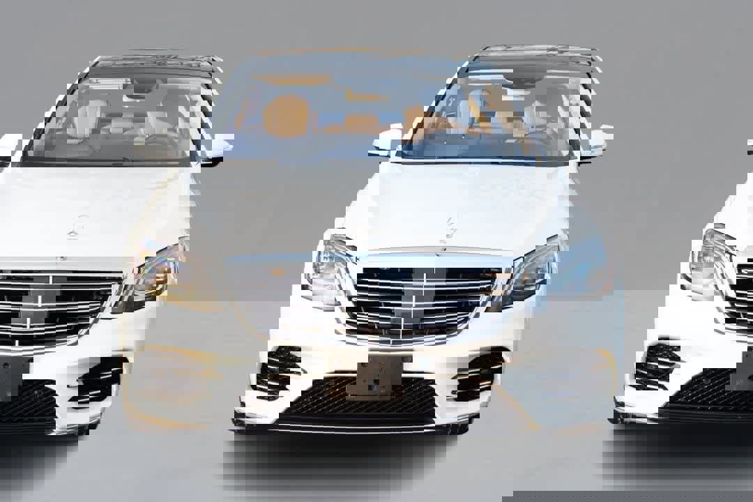 Used 2019 Mercedes-Benz S 560 4MATIC Sedan image 2