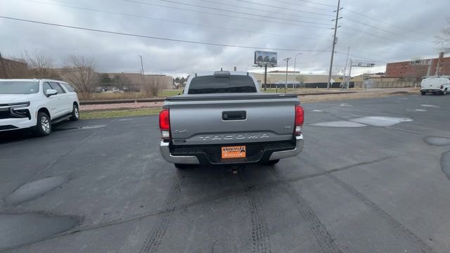 Used 2019 Toyota Tacoma SR5 AWD/4WD image 7