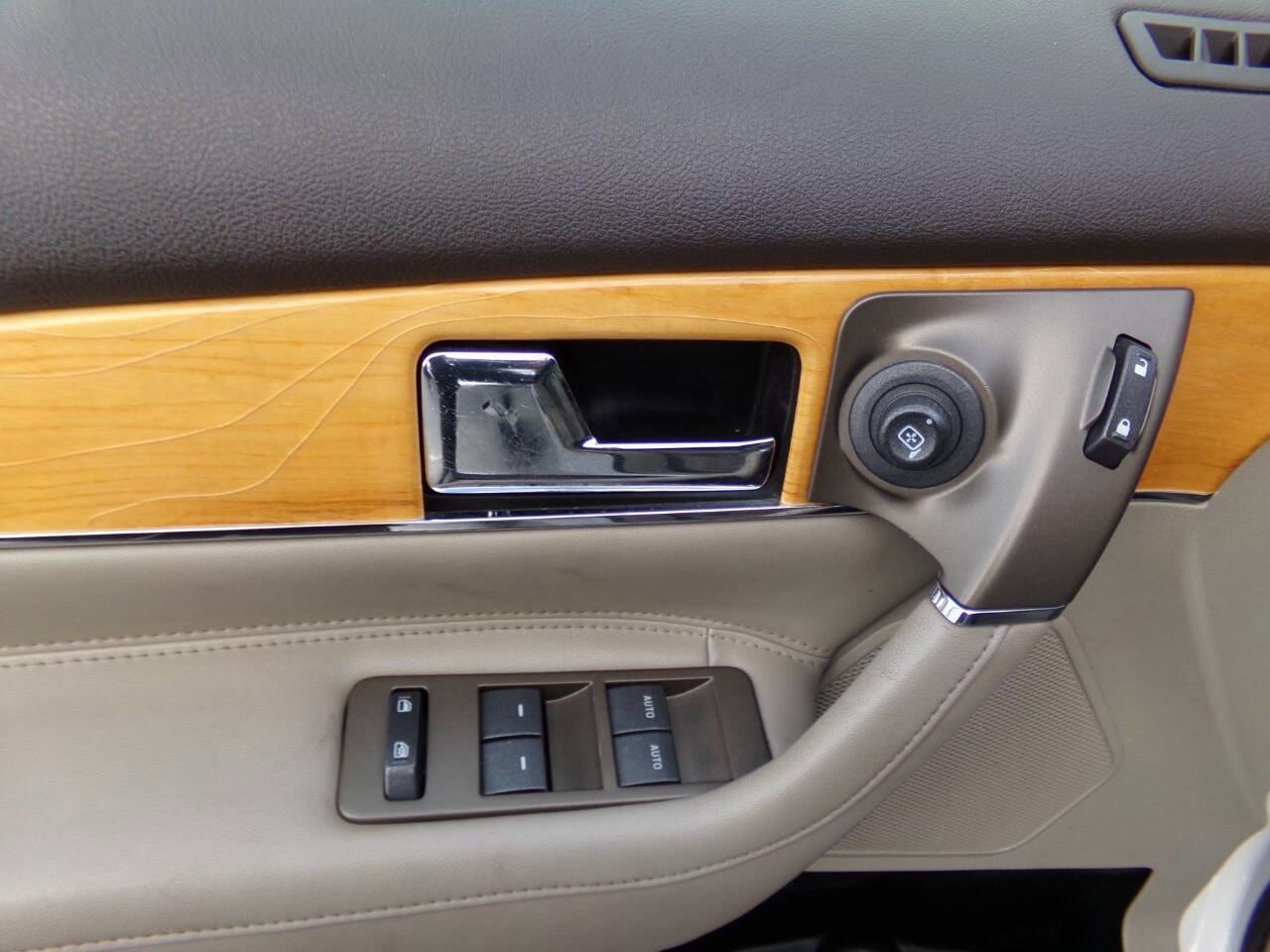 Used 2012 Lincoln MKX FWD image 45