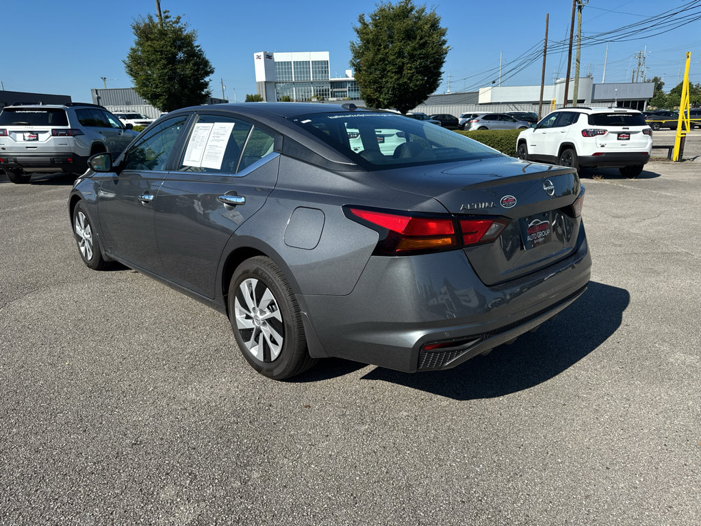 Used 2025 Nissan Altima 2.5 S FWD image 6